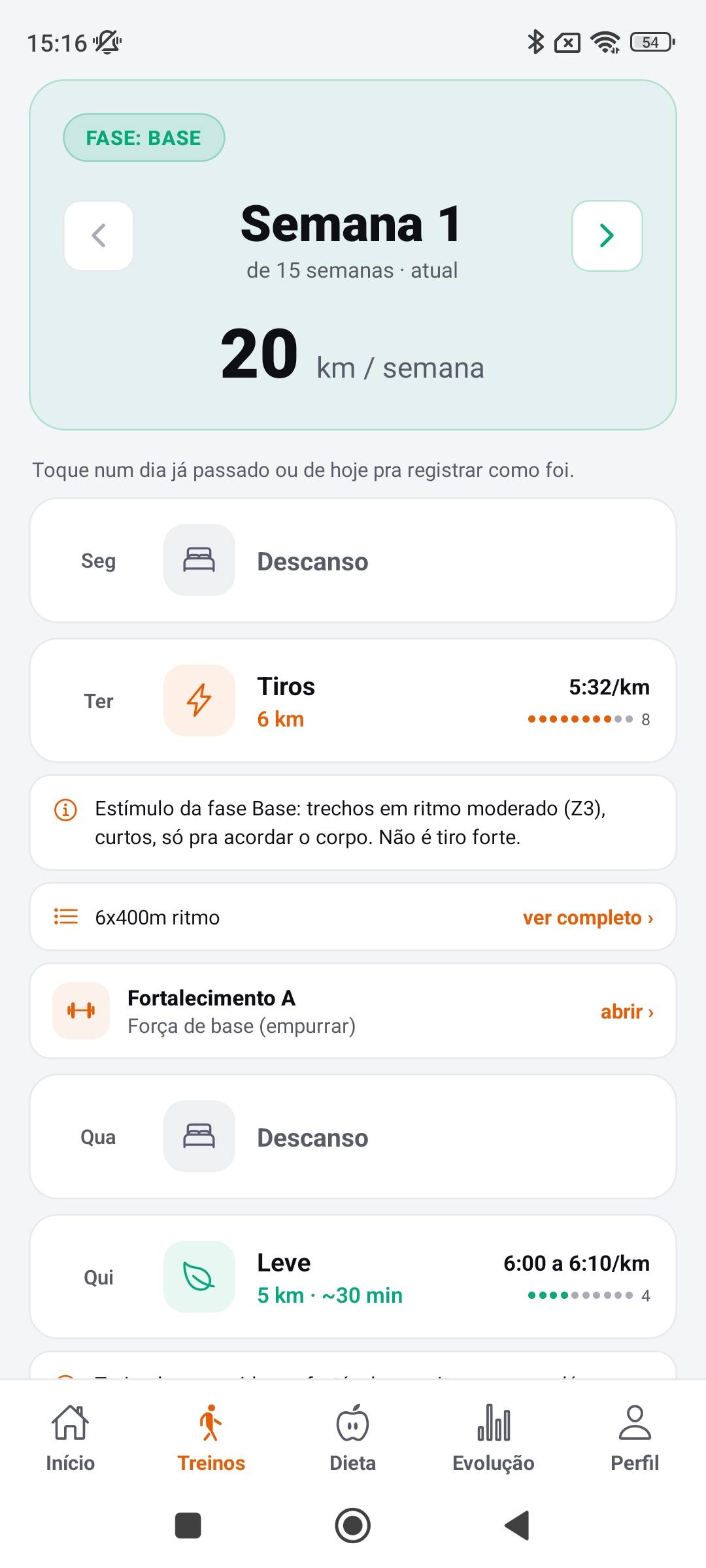 Tela de treino do Corre Bem Plus, com a semana, o ritmo alvo e o fortalecimento do dia